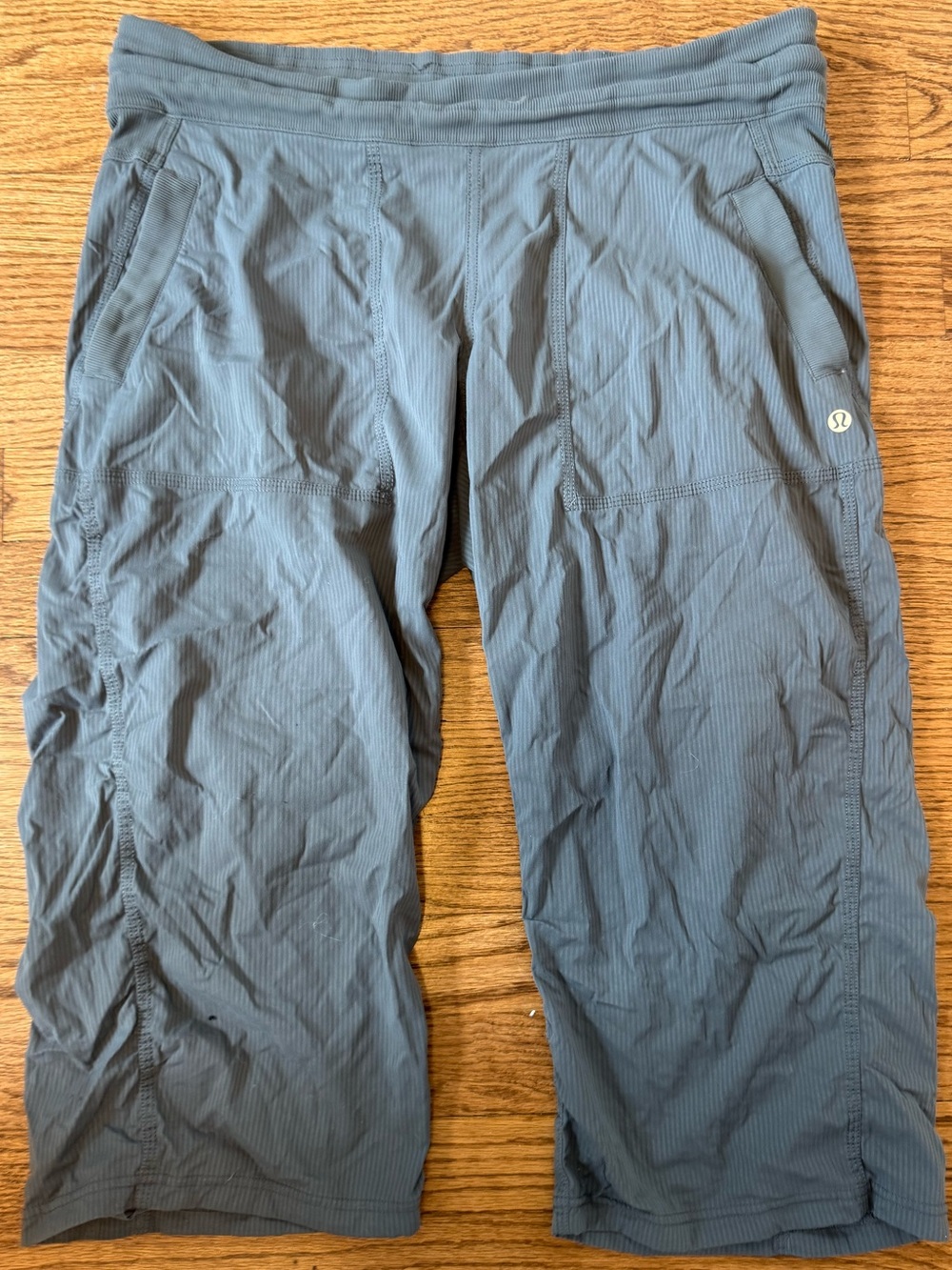 Lululemon cropped pants